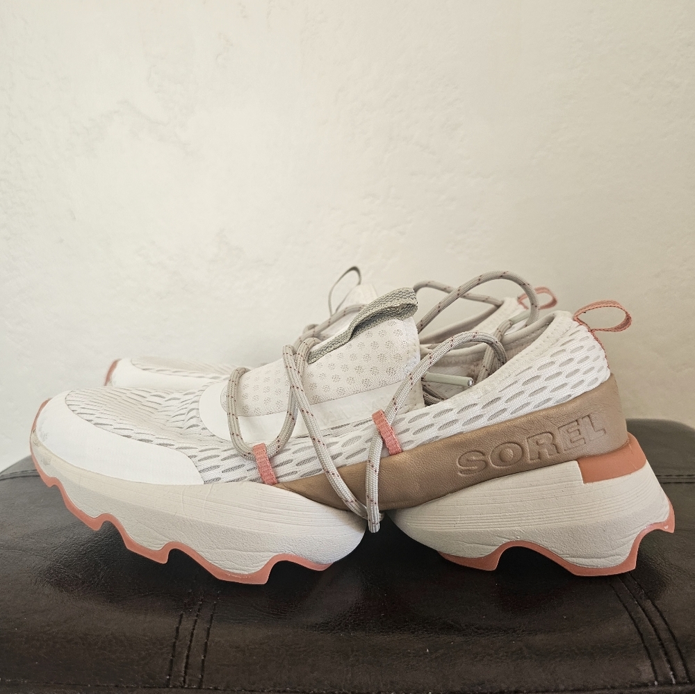 Sorel KINETIC Impact II Lace White Pink Chunky Comfy Sneakers Sz 5.5-6